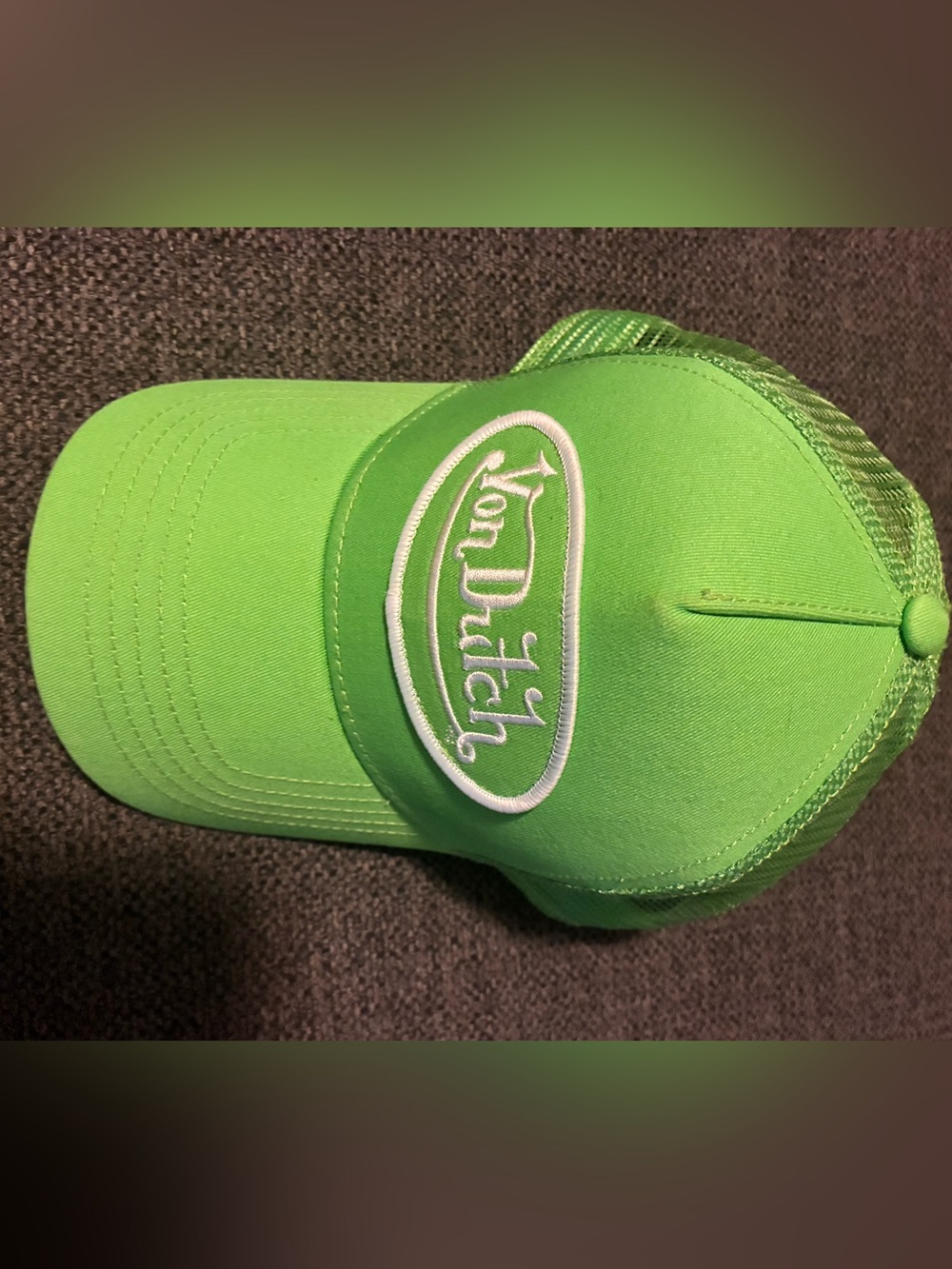 Von Dutch trucker hat